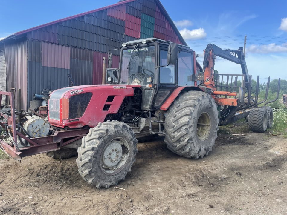 Traktoriai+varoma Priekaba.