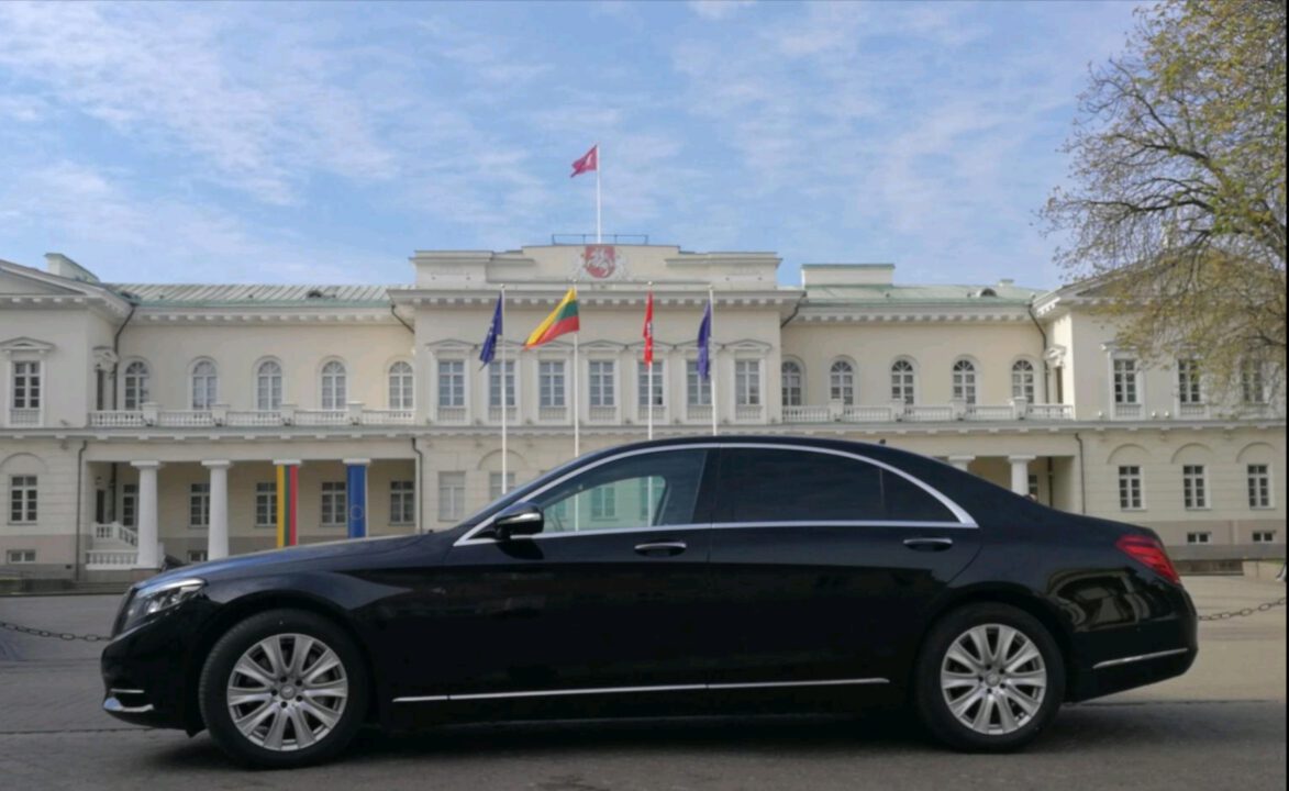 Keleivių vežimo, vairuotojo, auto nuomos paslaugos