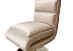 Parduodami eksliuzyviniai foteliai poilsiu ir darbui.