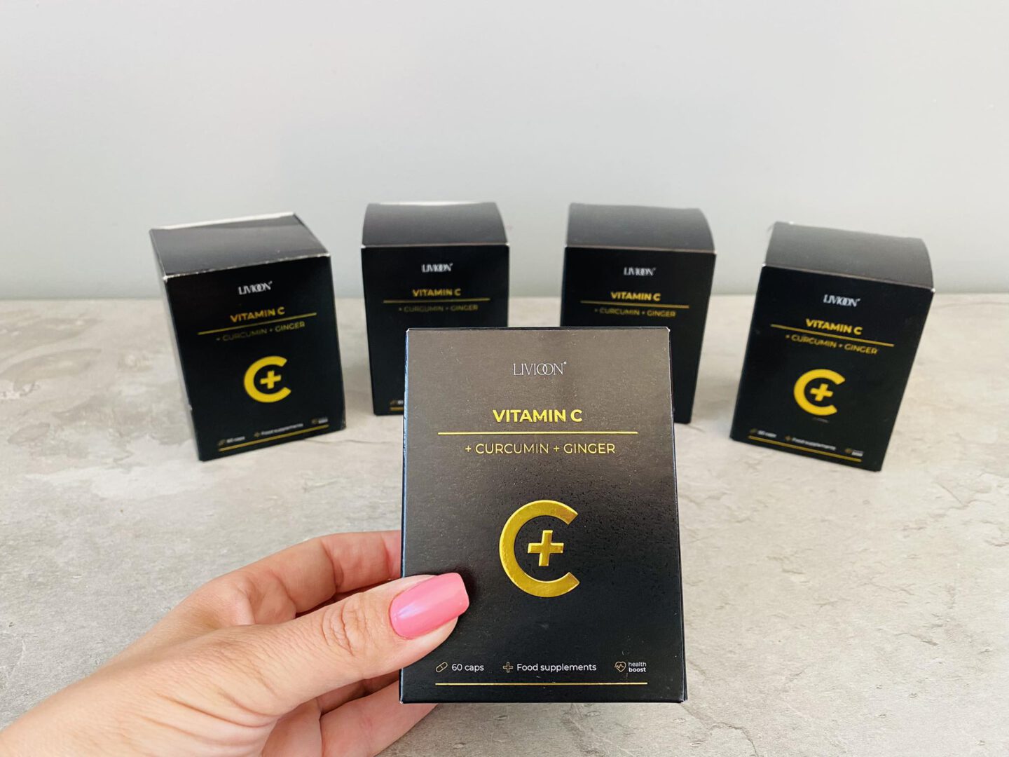 VITAMINas C SU CIBERŽOLĖS IR IMBIERO EKSTRAKTAIS