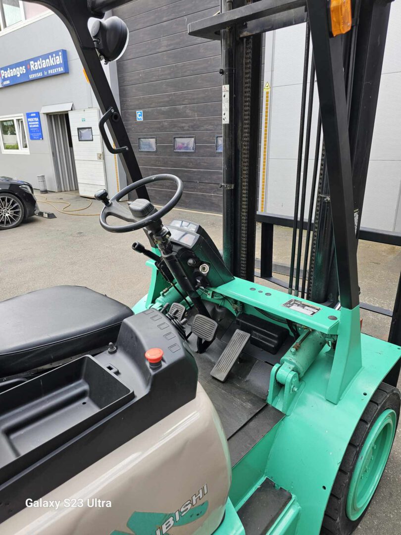 Mitsubishi HAMECH FB30, šakiniai krautuvai