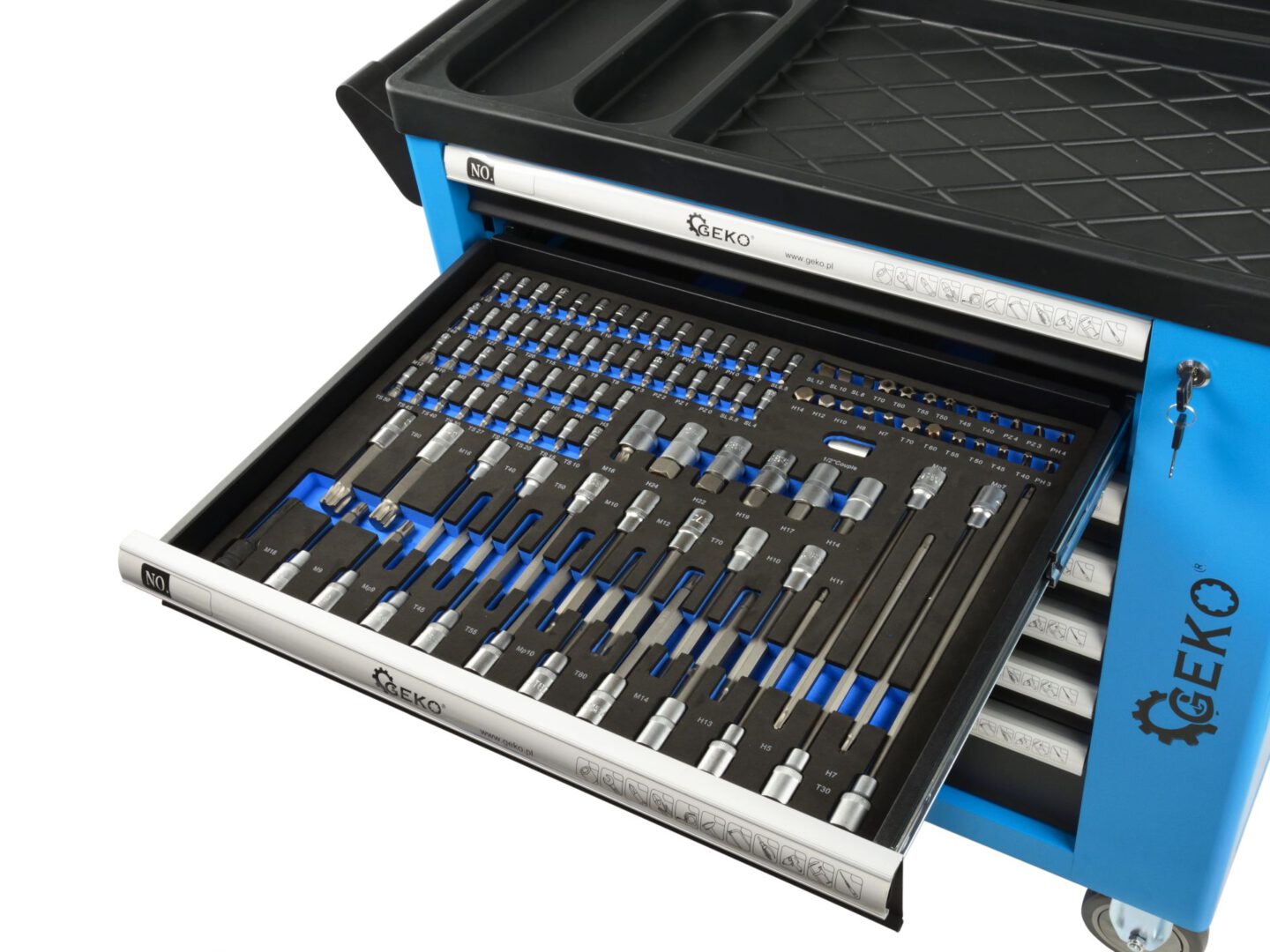 7 Stalčių vežimėlis su įrankiais