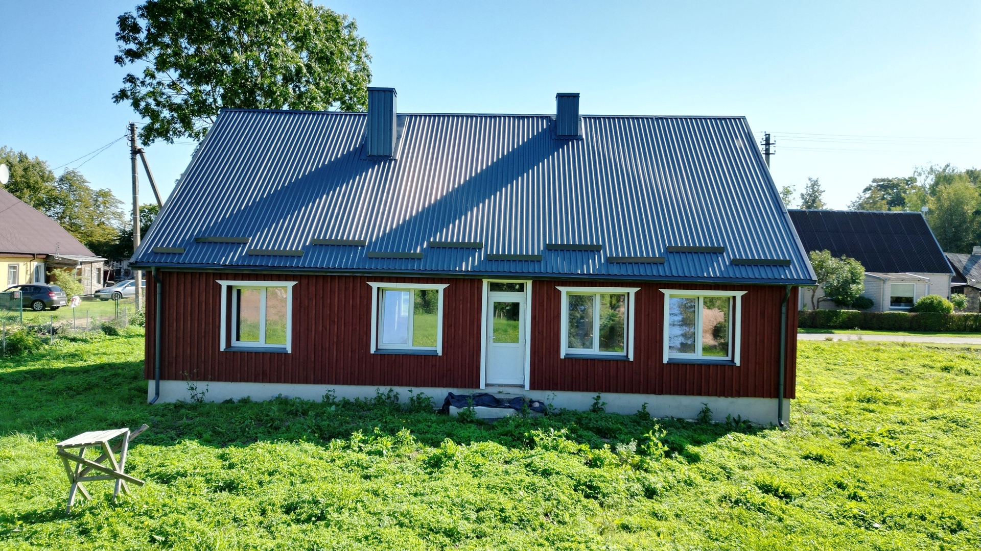 Parduodamas namas šalia tvenkinio