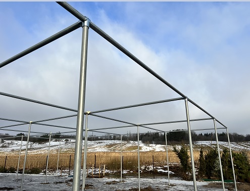 Užveržiami fitingiai vamzdžių konstrukcijų montavimui