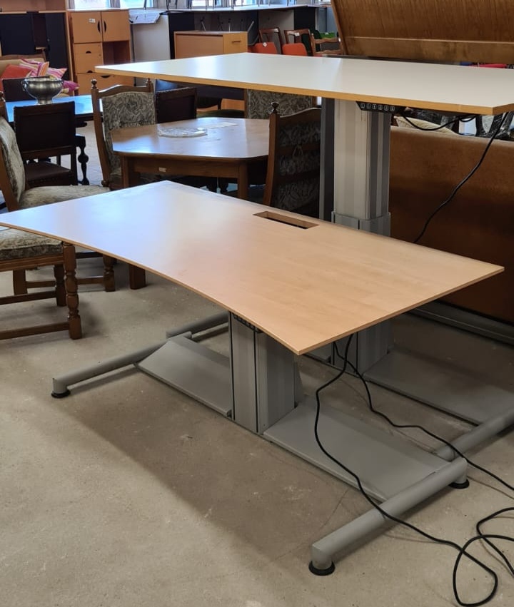 ELEKTRINIAI ERGONOMINIAI ŠVEDIŠKI STALAI