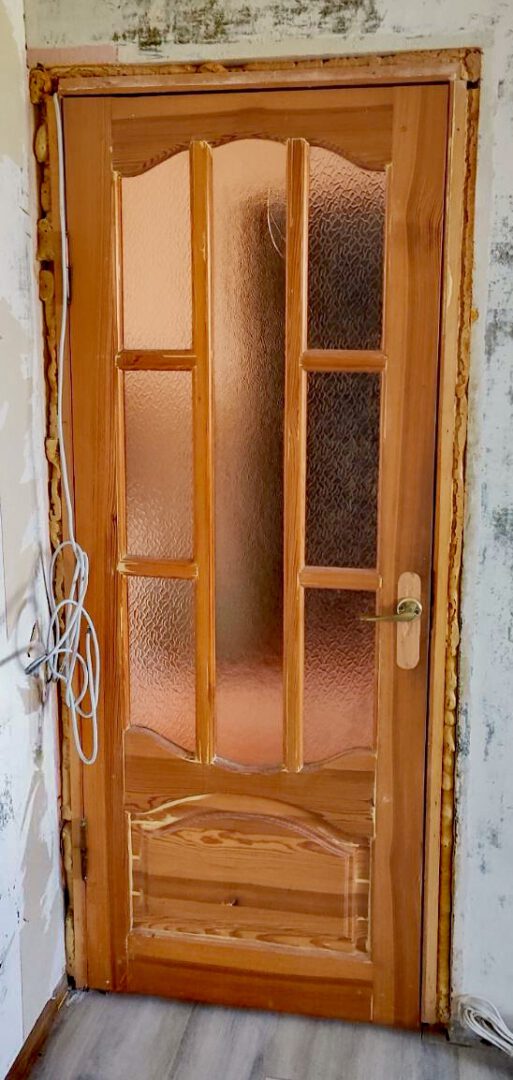 MEDINĖS NAUDOTOS VIDAUS DURYS