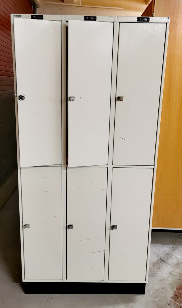 METALINĖS PERSIRENGIMO SPINTELĖS