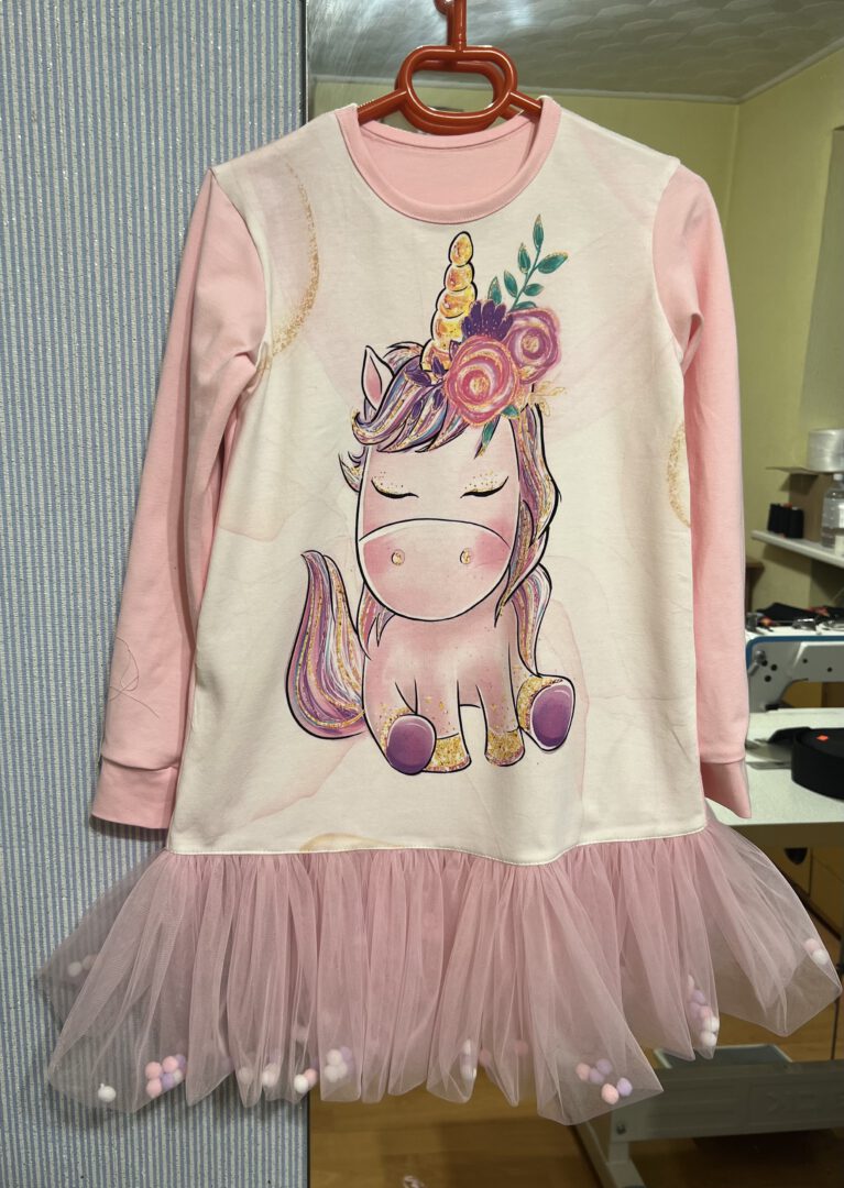 Siuvame vaikiškus rūbus individualiai