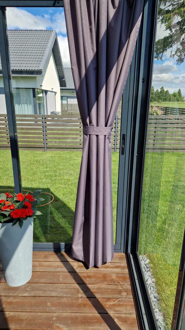 Lauko , terasų , pavėsinių užuolaidų siuvimas