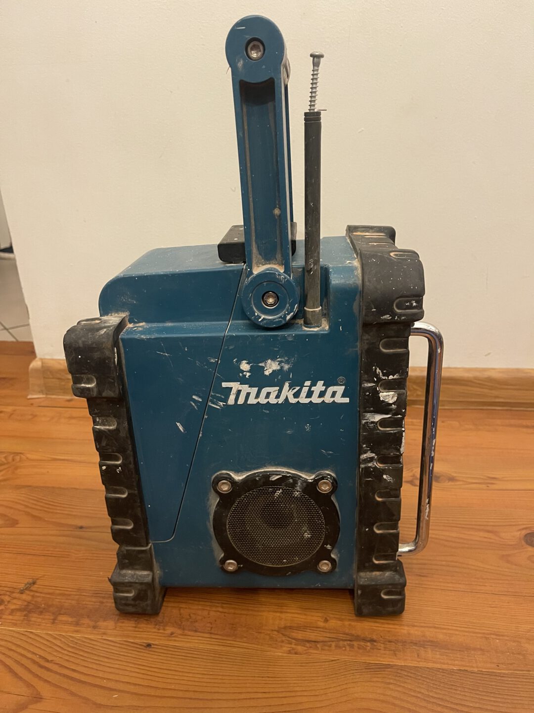 Makita BMR100