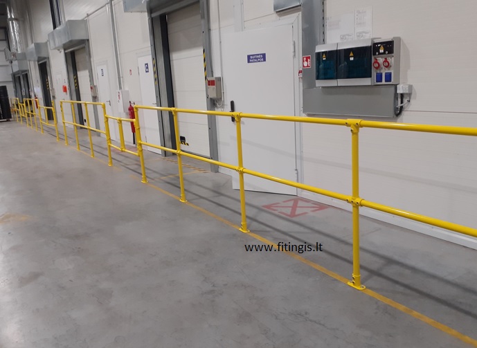 Užveržiami fitingiai vamzdžių konstrukcijų montavimui