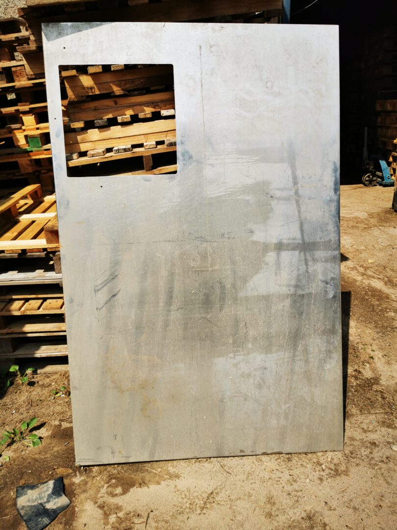 Parduodu, už sutartinė kaina nerudijančio plieno lapą. Mažeikiai