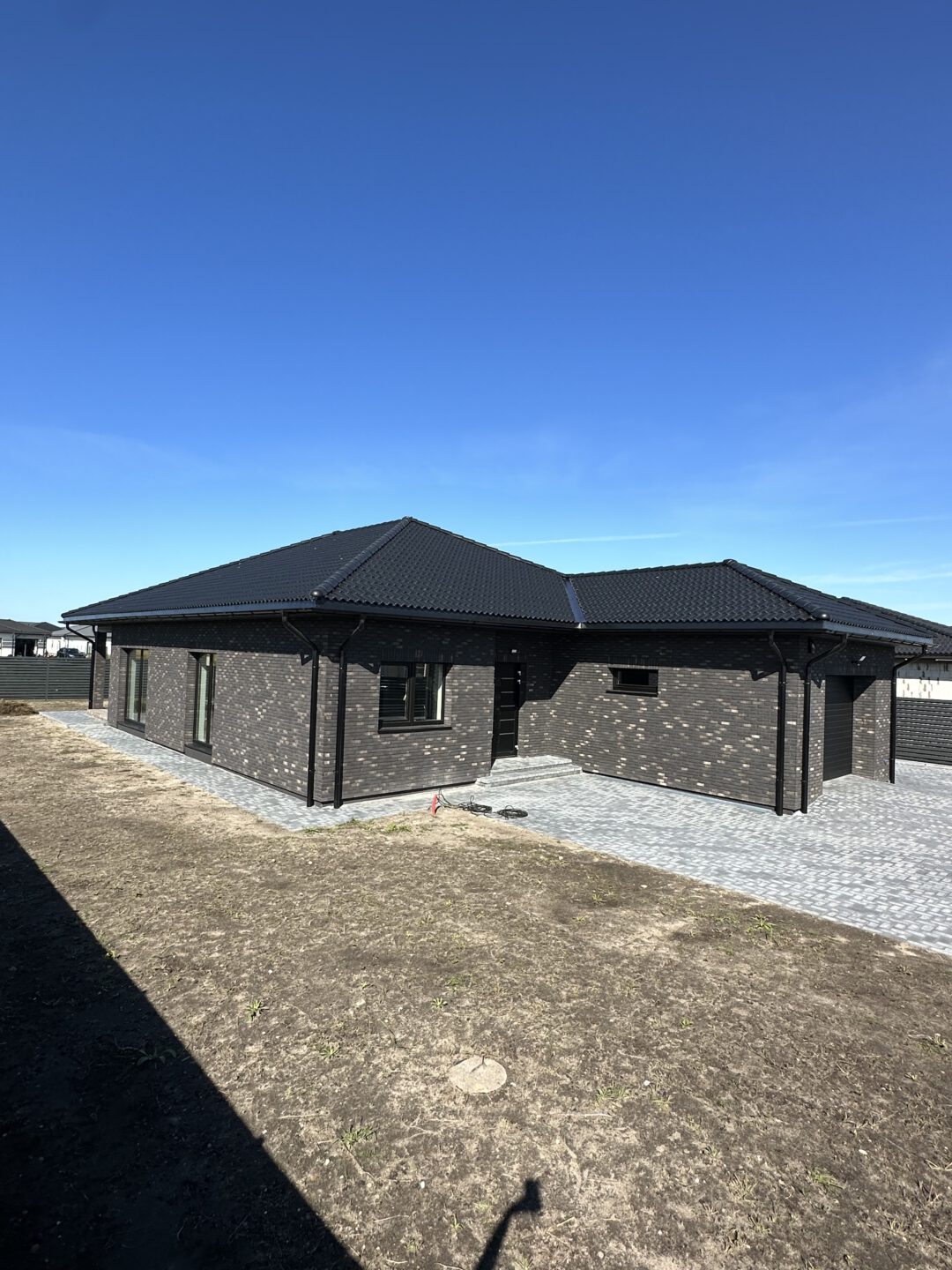 Parduodamas vieno aukšto namas