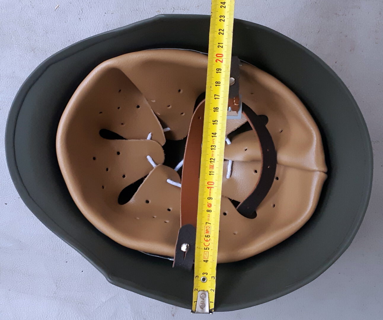 Vokiečių M35 Žalias Šalmas Plieninis Su Pošalmiu