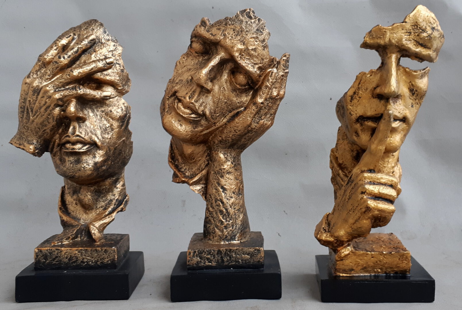 Meniškos skulptūros – Nematau, Negirdžiu, Nekalbu