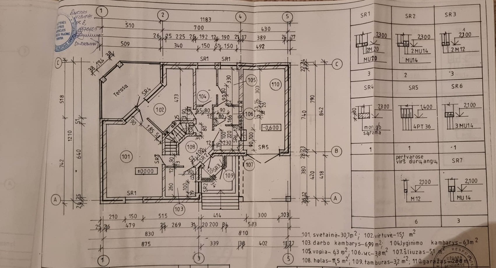 Tauralaukyje parduodamas nebaigtas statyti namas
