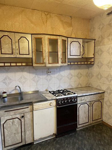 Parduodamas 2kamb.butas su holu