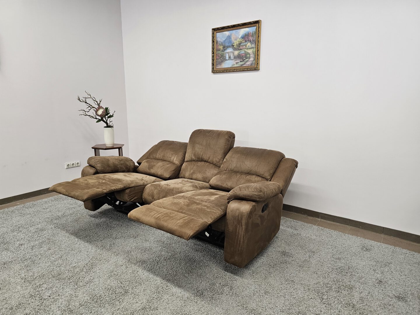 Trivietė sofa su Relax funkcija
