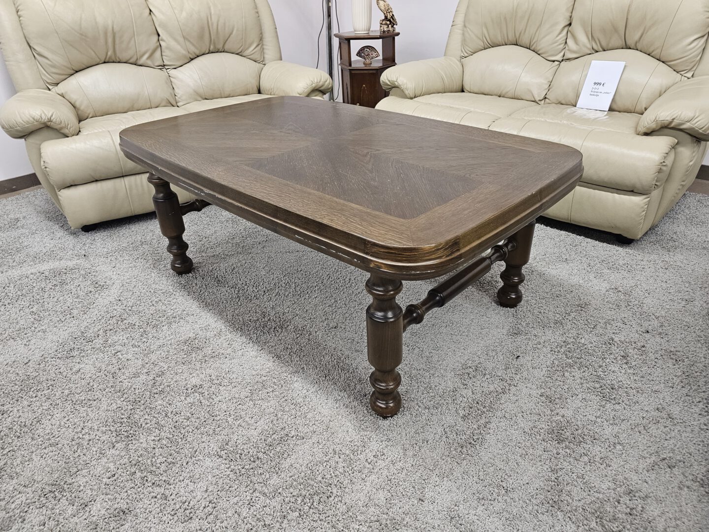 Medinis kavos staliukas