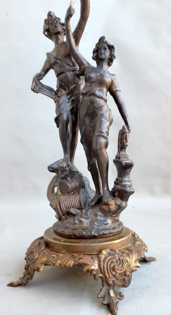 Prabangi antikvar. Žibalinė lempa,veikianti