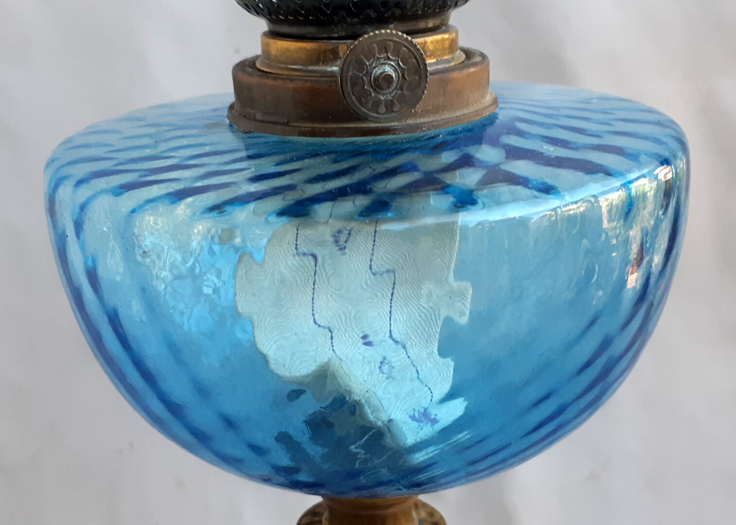 Prabangi antikvar. Žibalinė lempa,veikianti