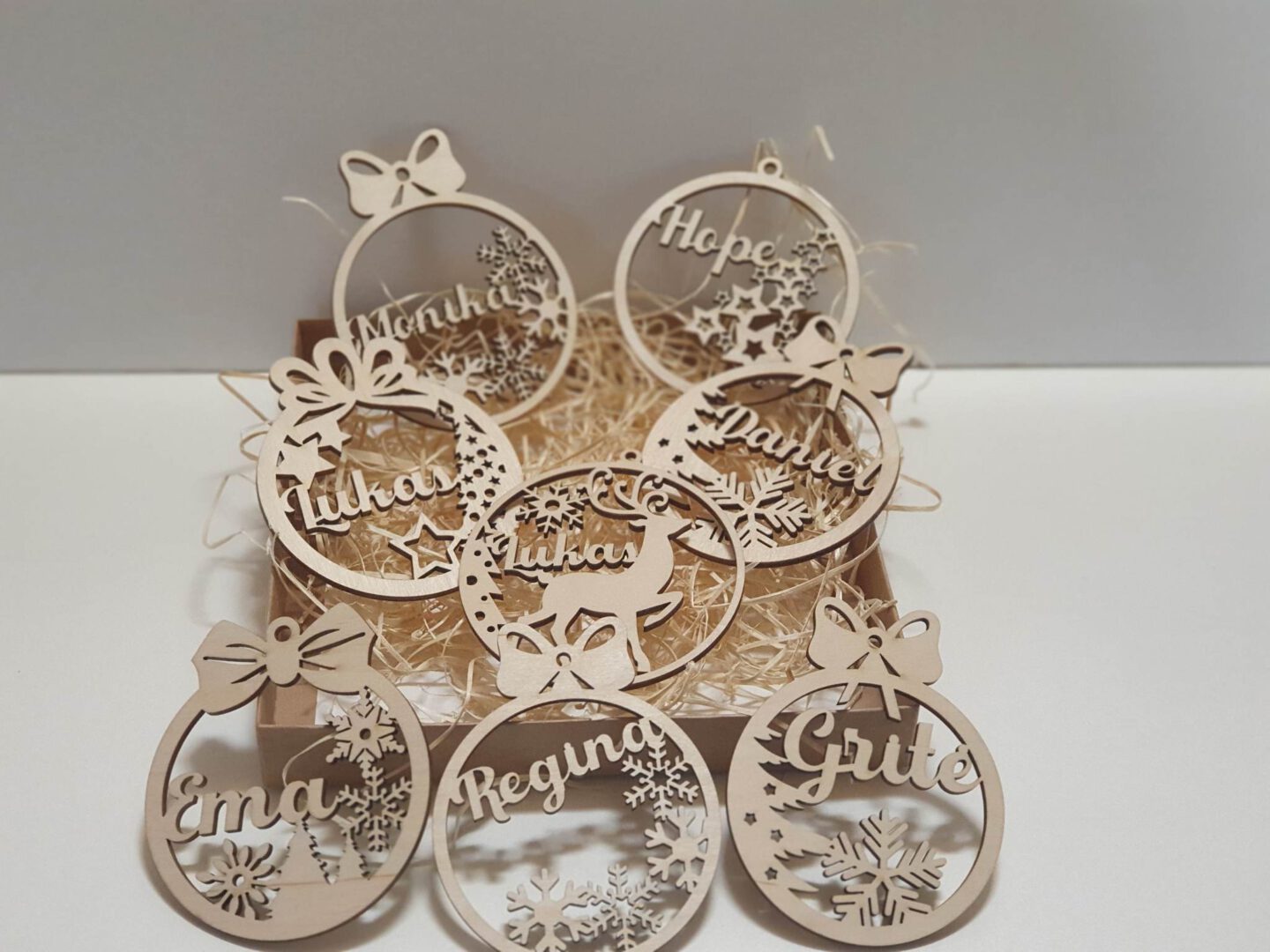 Mediniai kalėdiniai žaisliukai