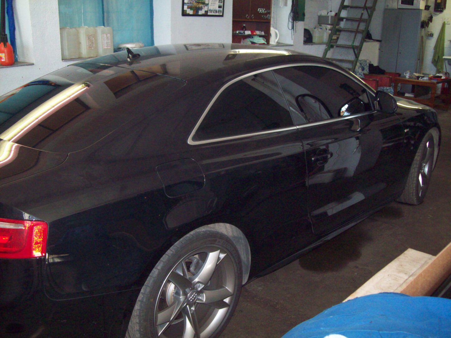 Automobilių stiklų tamsinimas ASWF plėvele