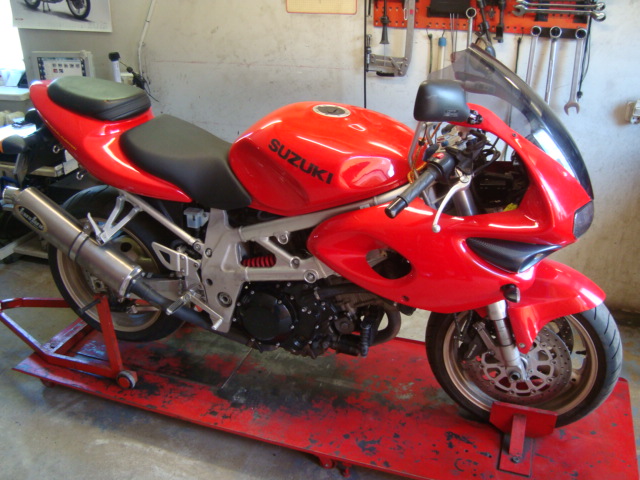 Moto technikos servizas/remonto dirbtuves