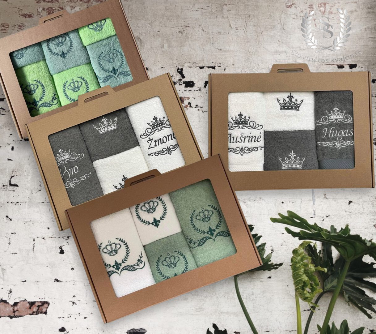 Siuvinėtos dovanos: rankšluosčiai, pagalvėlės, prijuostės, krepšiai ir kt.