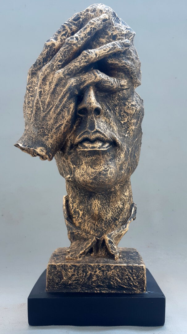 Meniškos skulptūros – Nematau, Negirdžiu, Nekalbu