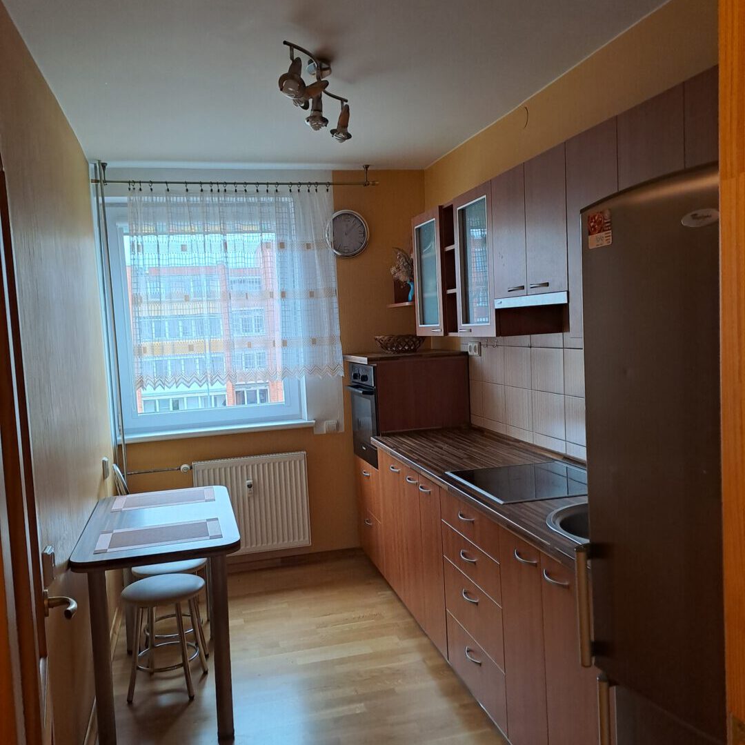 Dviejų kambarių buto nuoma, IV aukšte