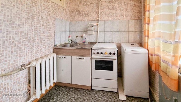 Parduodamas butas Šiaulių centre