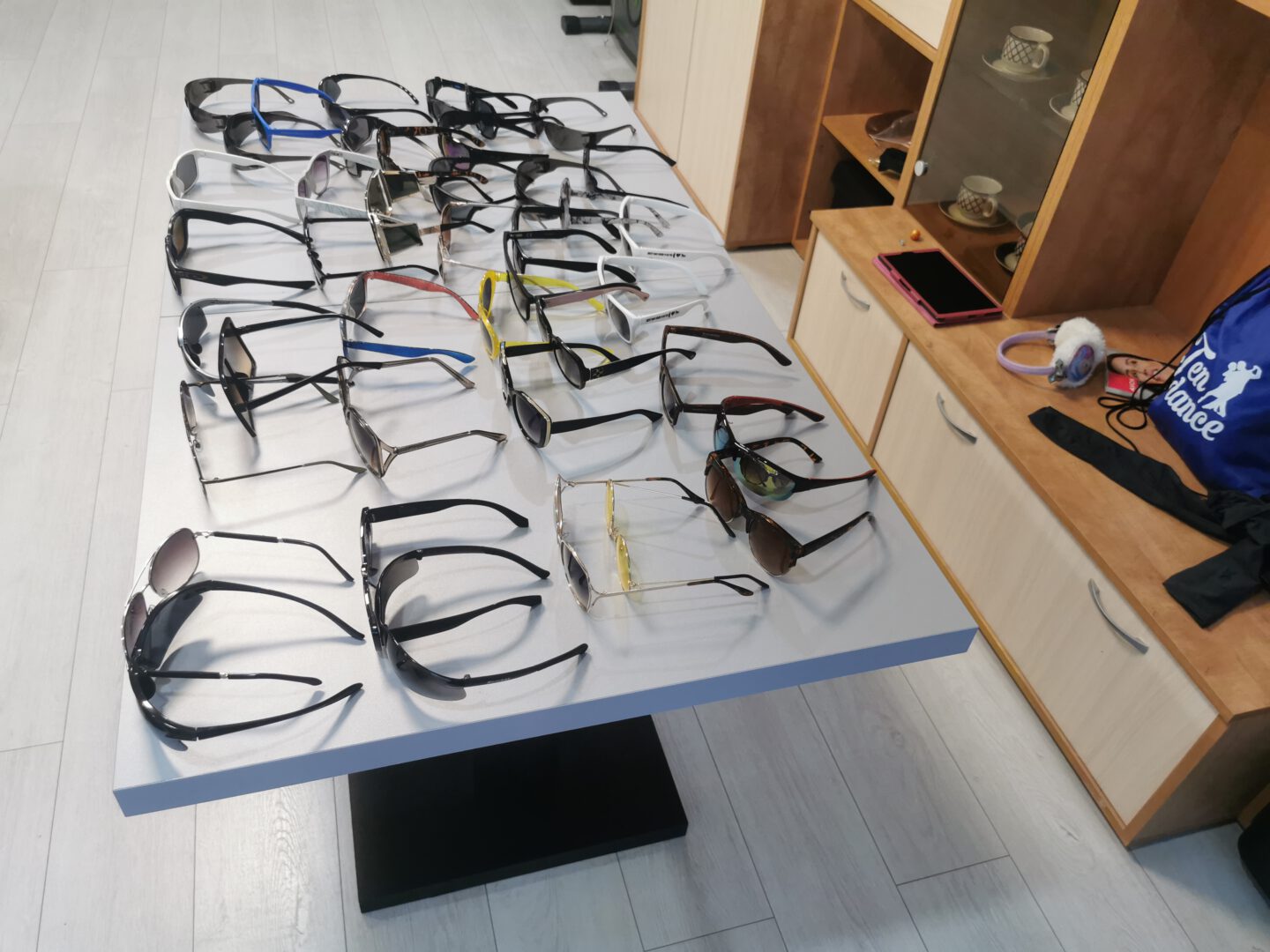 Saulės akiniai 45vnt