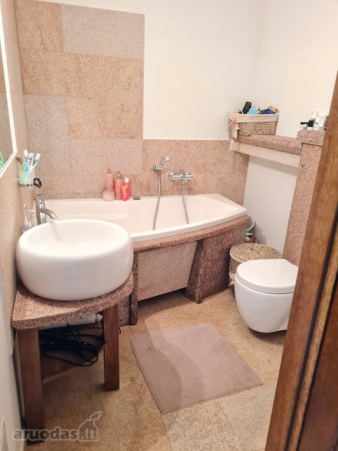 Parduodamas 3 kambarių butas 4/2 aukšte