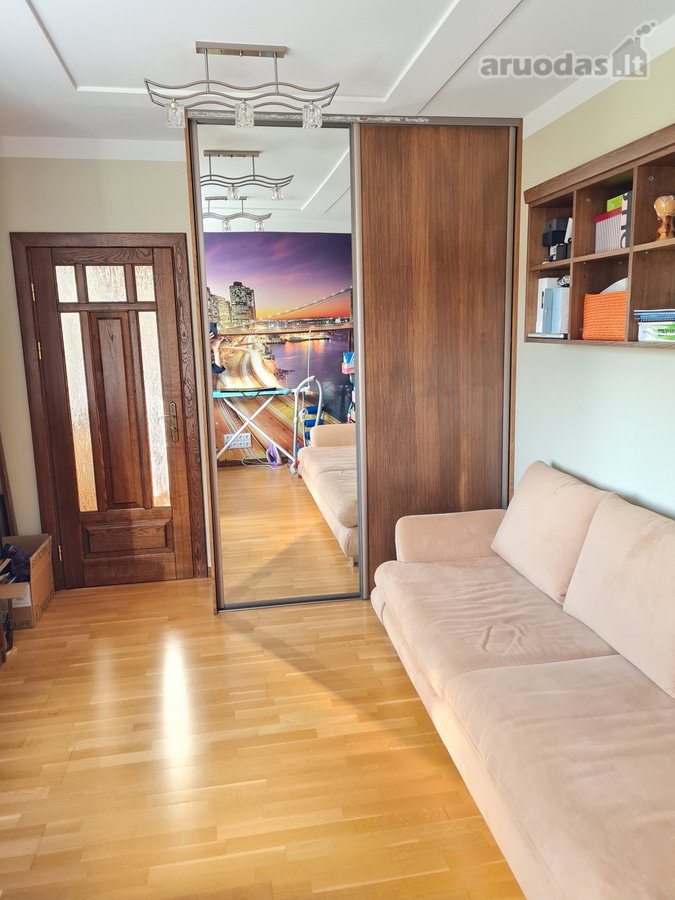 Parduodamas 3 kambarių butas 4/2 aukšte