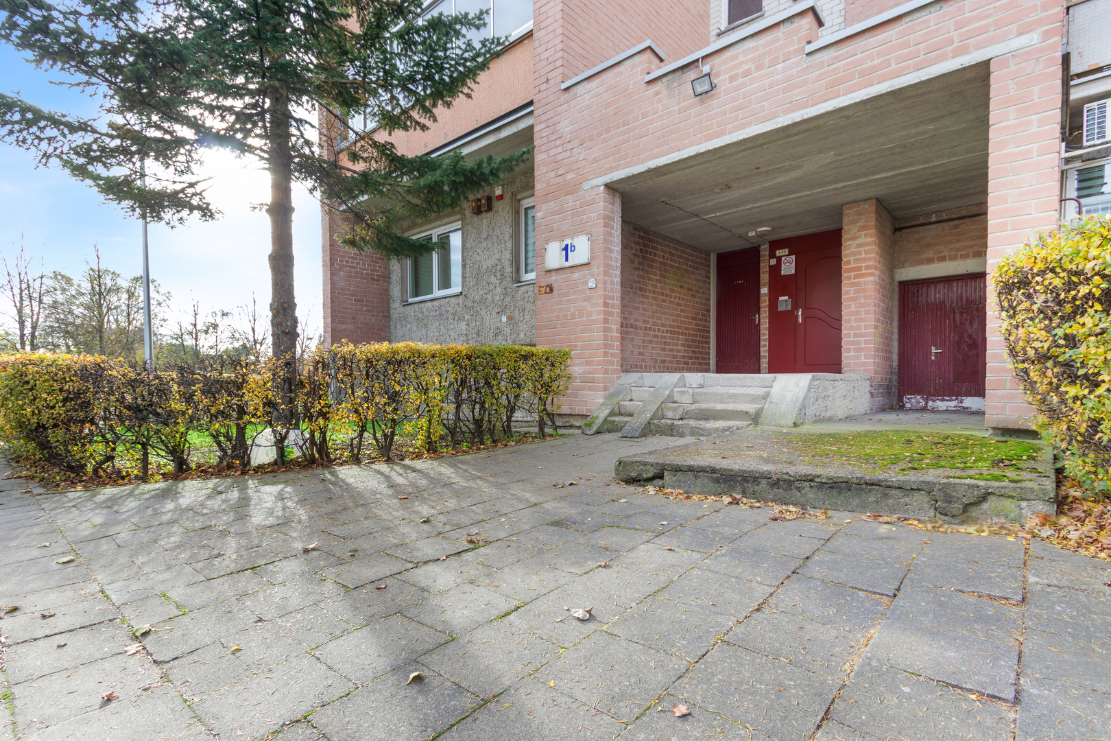 Parduodamas 2-iejų kambarių butas Nidos g., visiškai netoli Baltijos pr.