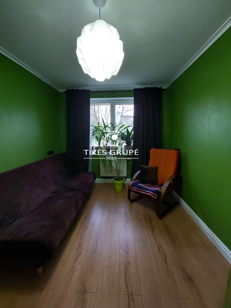 Renovuotame name parduodamas 4kamb.butas