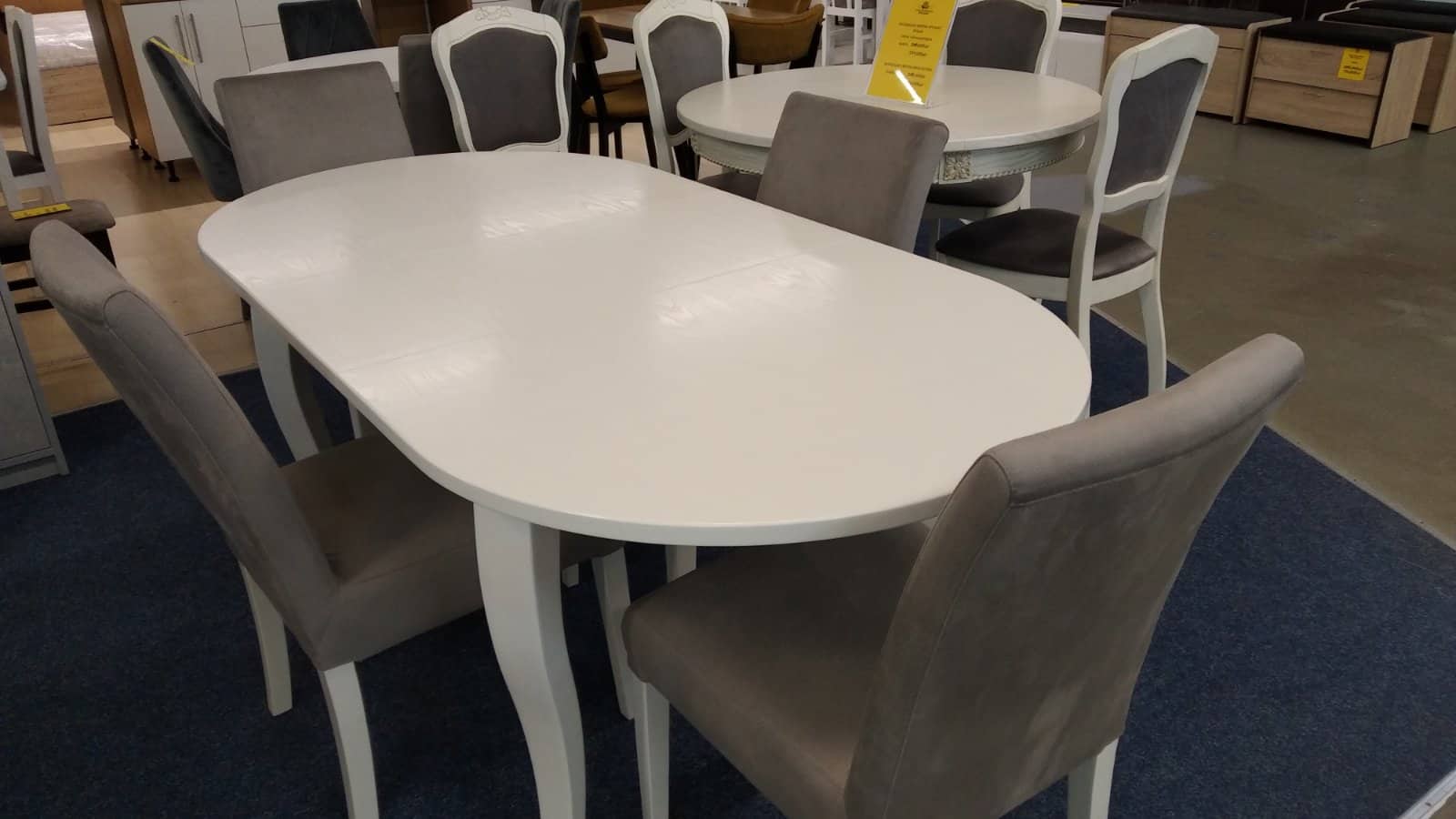 NAUJI ĮVAIRUS BALDAI