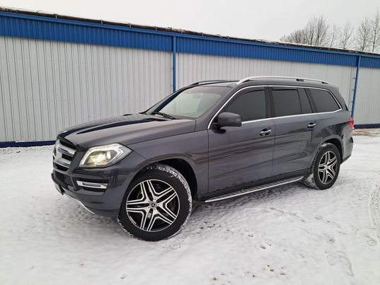 Automobilių, mikroautubusų, vilkikų, puspriekabių nuoma LIETUVOJE