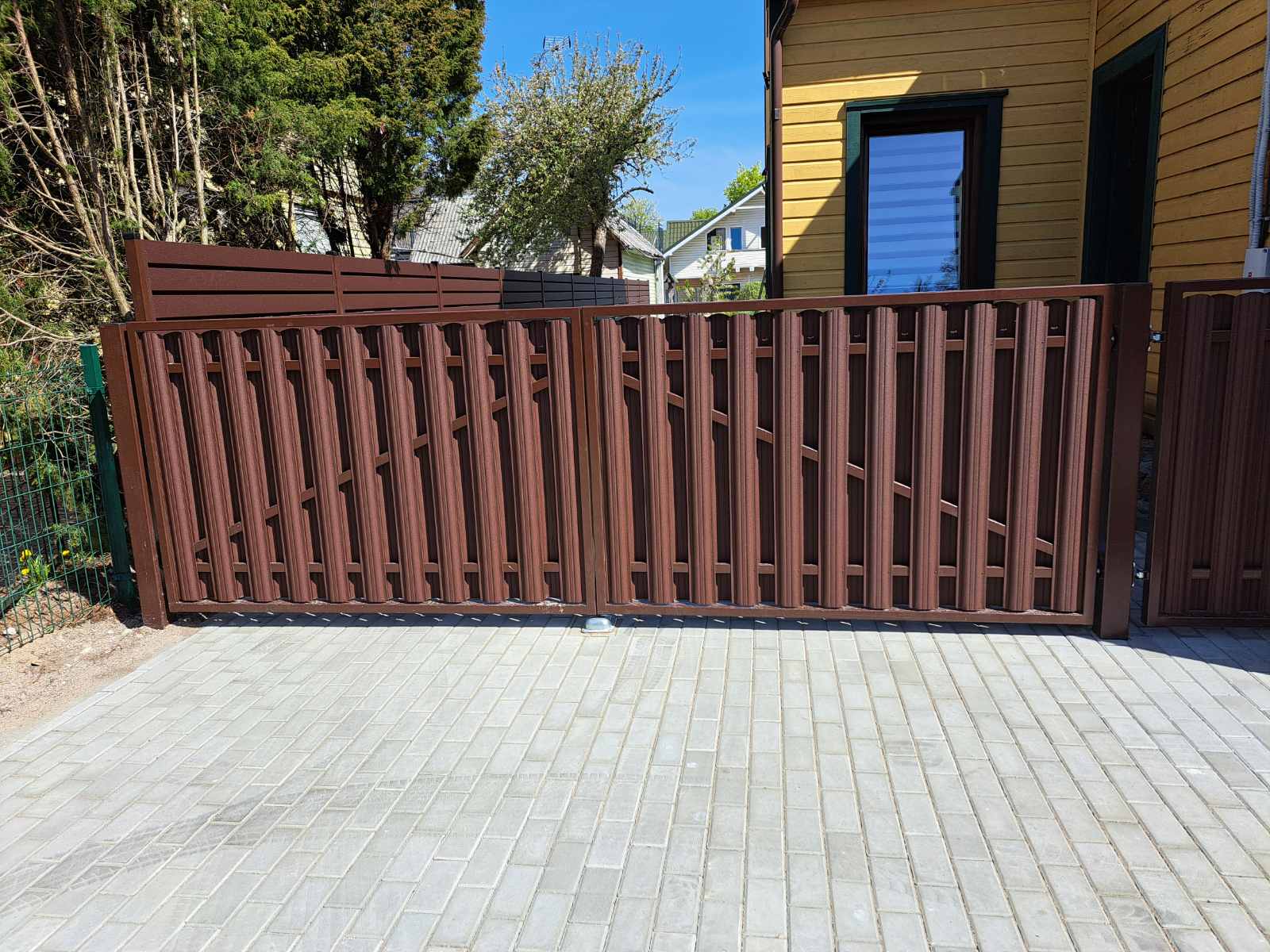 Tvorų įrengimas nuo pagrindų iki vartų