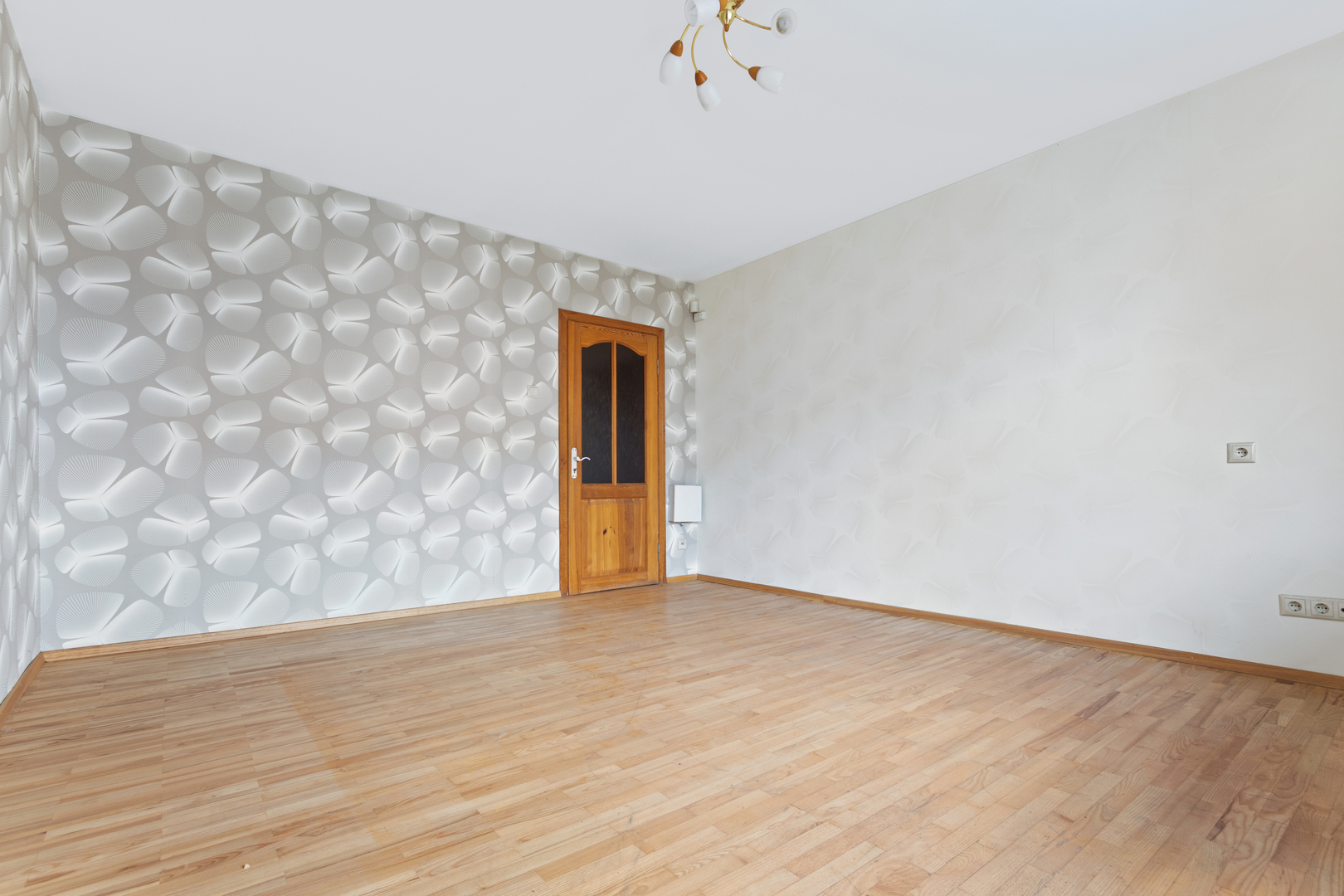 Parduodamas 2-iejų kambarių butas Nidos g., visiškai netoli Baltijos pr.