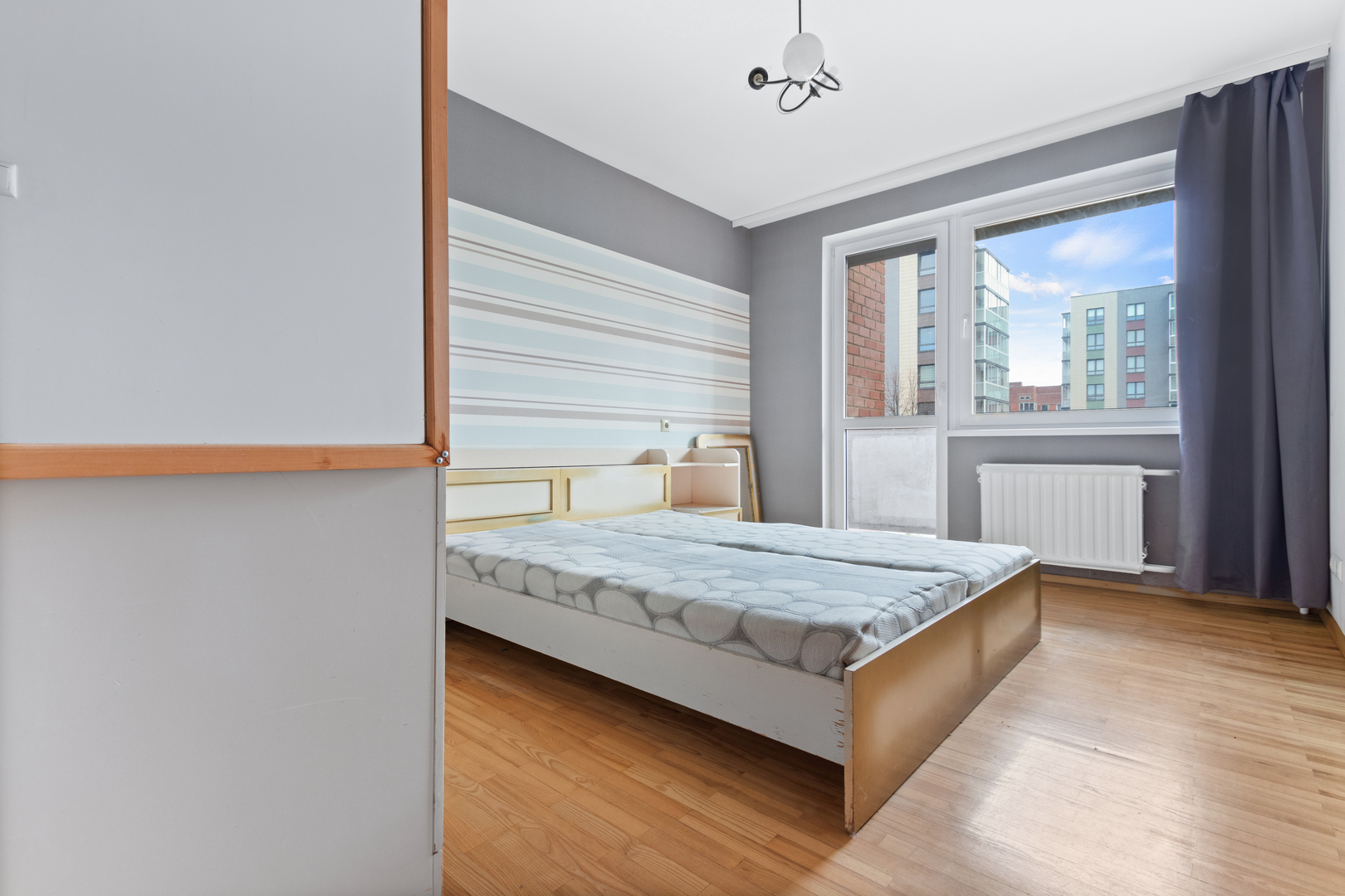 Parduodamas 2-iejų kambarių butas Nidos g., visiškai netoli Baltijos pr.