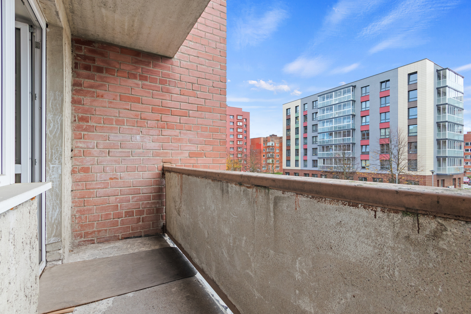 Parduodamas 2-iejų kambarių butas Nidos g., visiškai netoli Baltijos pr.