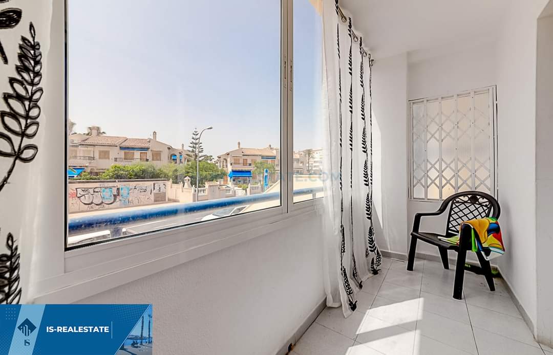 Parduodamas 3 kambarių, dviejų aukštų apartamentas, Ispanijoje