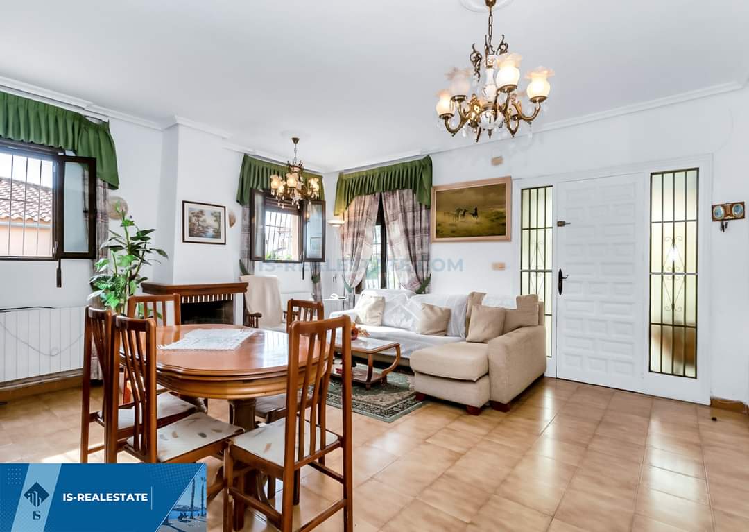 Parduodama 5 kambarių vila Ispanijoje