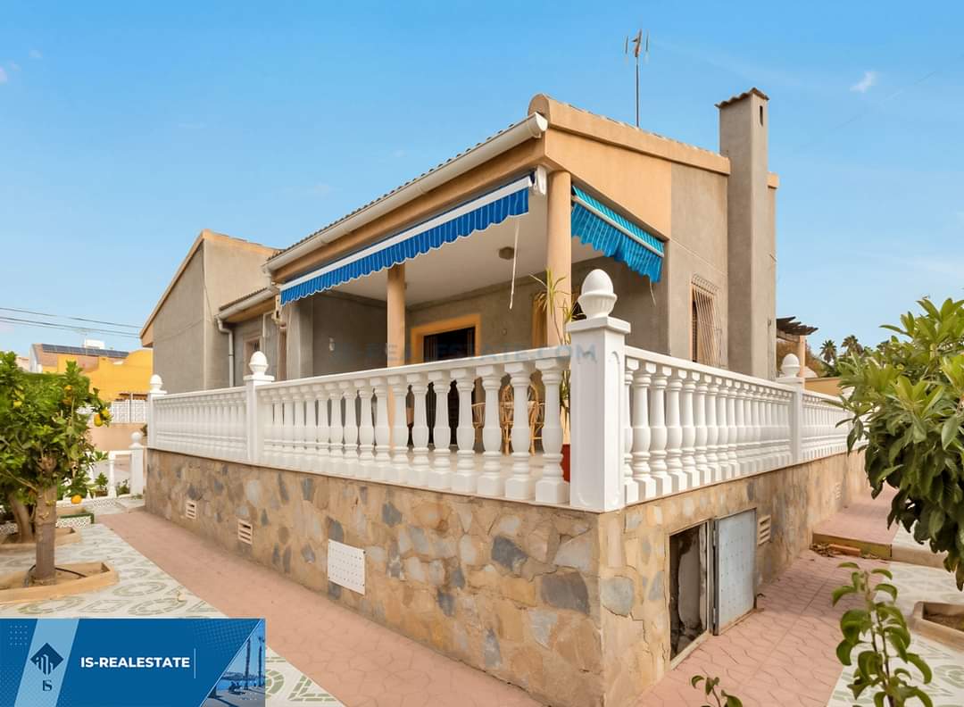 Parduodama 5 kambarių vila Ispanijoje