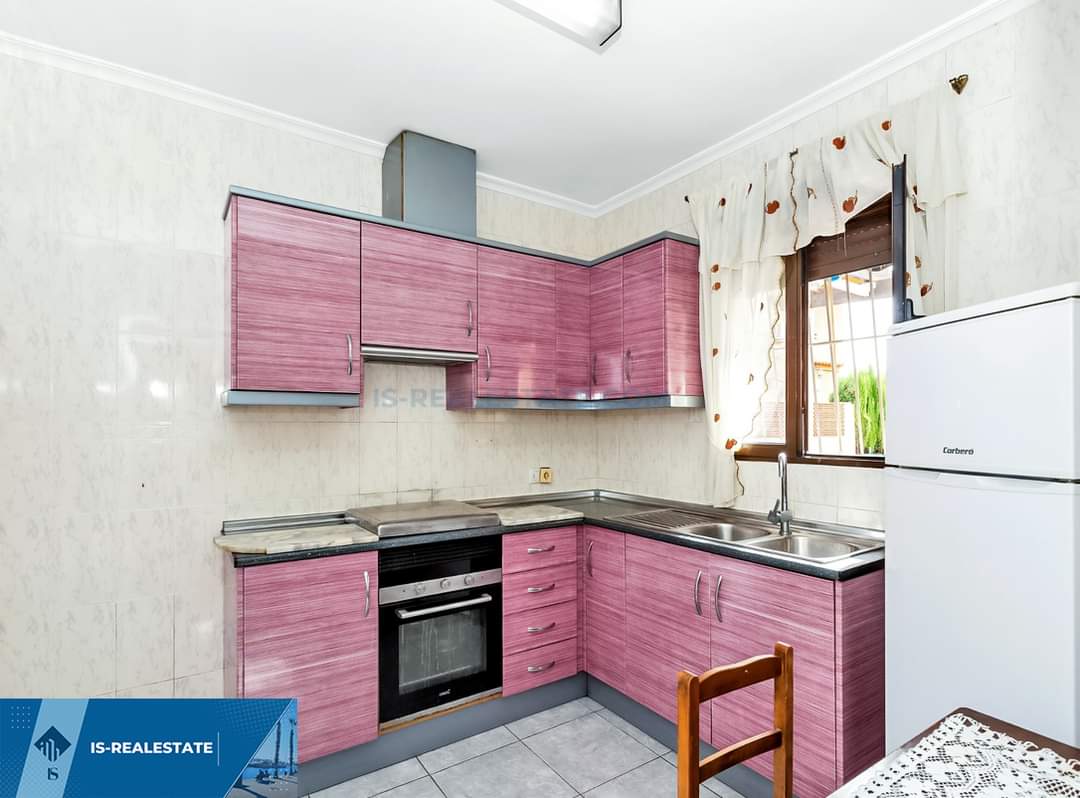 Parduodama 5 kambarių vila Ispanijoje