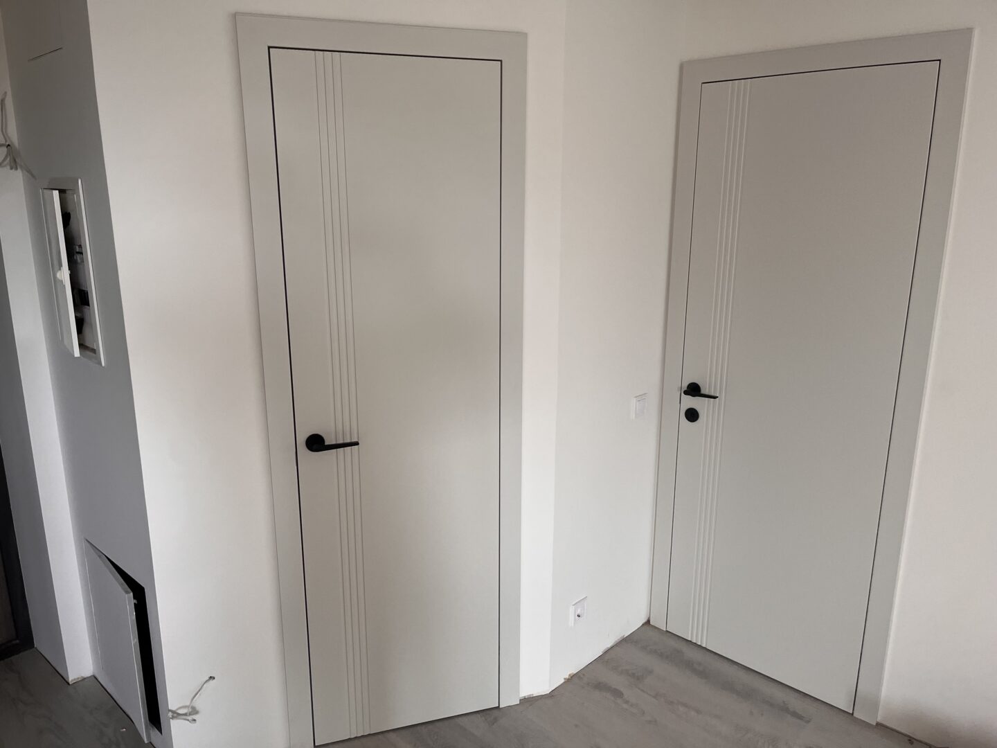 Durų, grindjuosčių, laminato montavimas