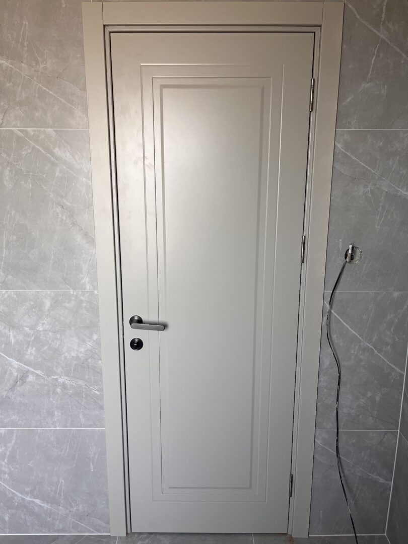 Durų, grindjuosčių, laminato montavimas