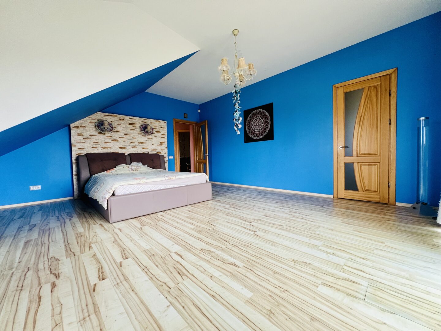 Parduodamas puikiai įrengtas kotedžas Klaipėdos r